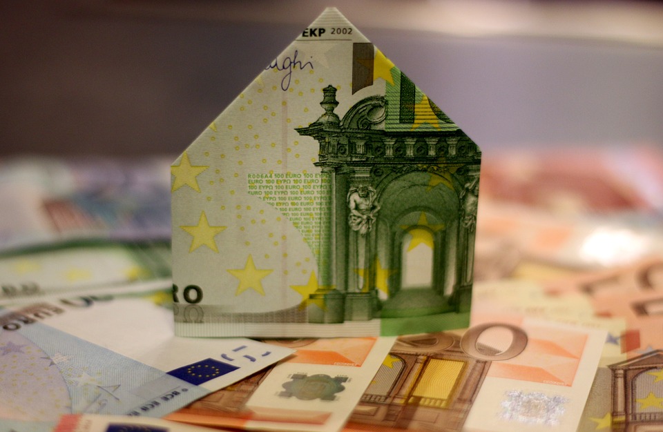 Two dimensional origami house made from Euros